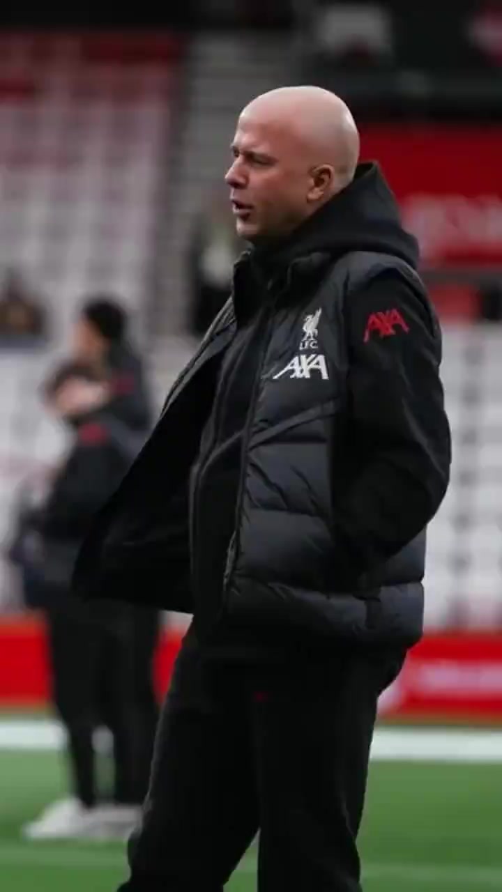 米乐m6官网-包含利物浦后卫连续两轮荣获最佳，稳固后防的词条