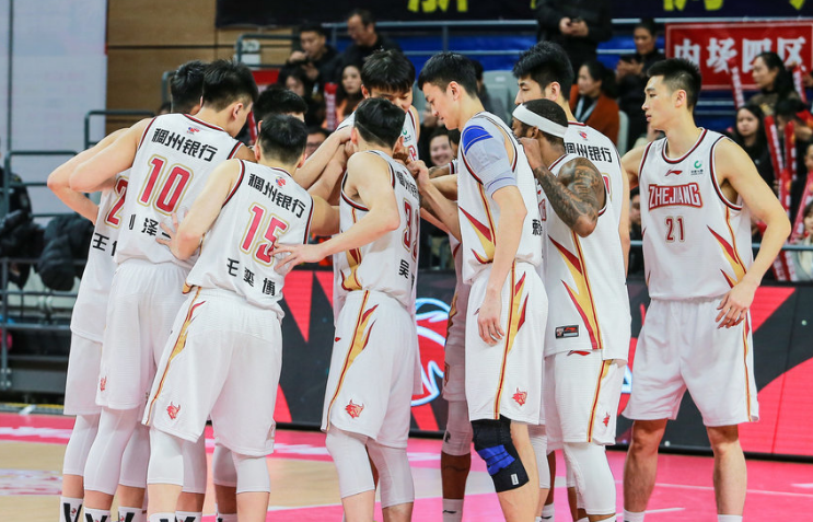 m6米乐在线官网-关于吉林队喜冲到西南，豪取三连胜继续引领榜首的信息